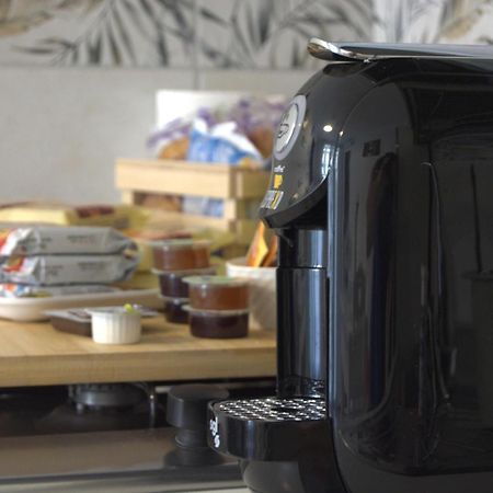 콘베르사노 Racconti Di Pietra B&B 외부 사진